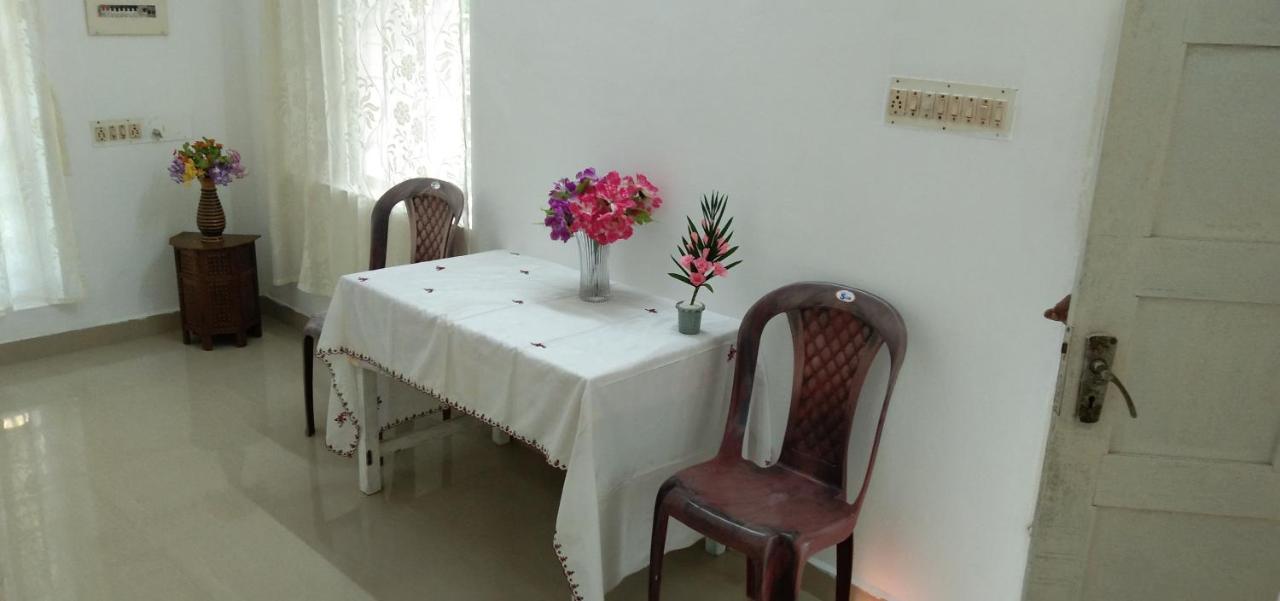 Jestine Homestay Kochi Eksteriør bilde